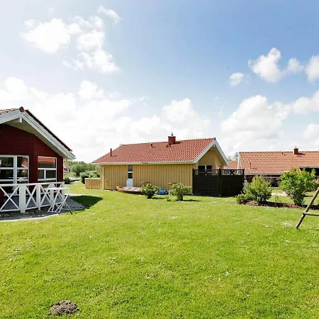 Semesterbostad Three-bedroom Holiday In 24 *