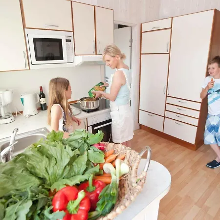 Three-bedroom Holiday In 24 Semesterbostad *